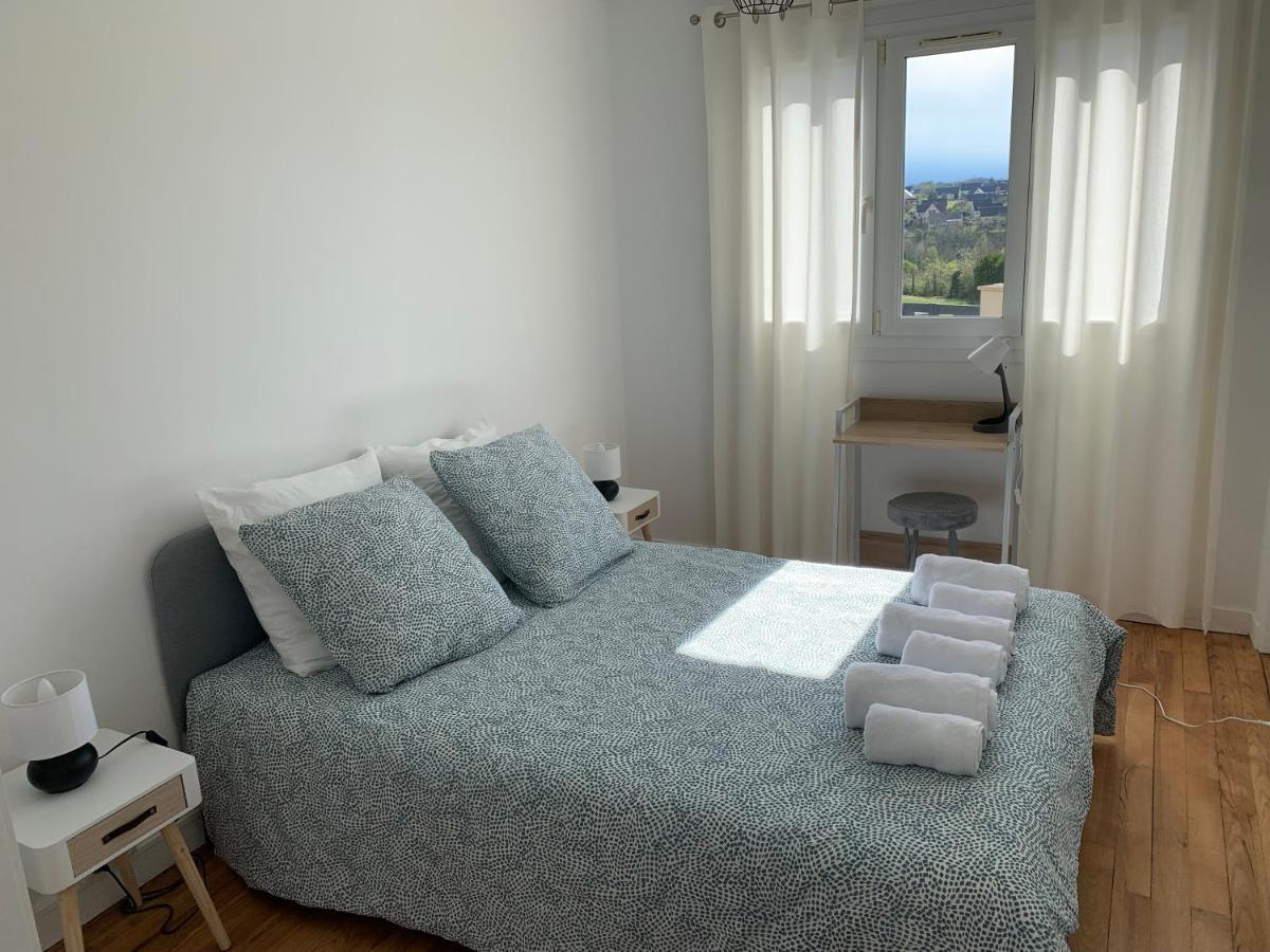 Lacolline-Ponthebert,Com - Appartement Entier Renove -Grand Parking Gratuit, Tout Equipe, Confortable, Netflix Et Amazon Prime Gratuits Et Illimites, Matelas Emma, Lave Linge, Vue Sur La Vallee, Rdc Exterior photo
