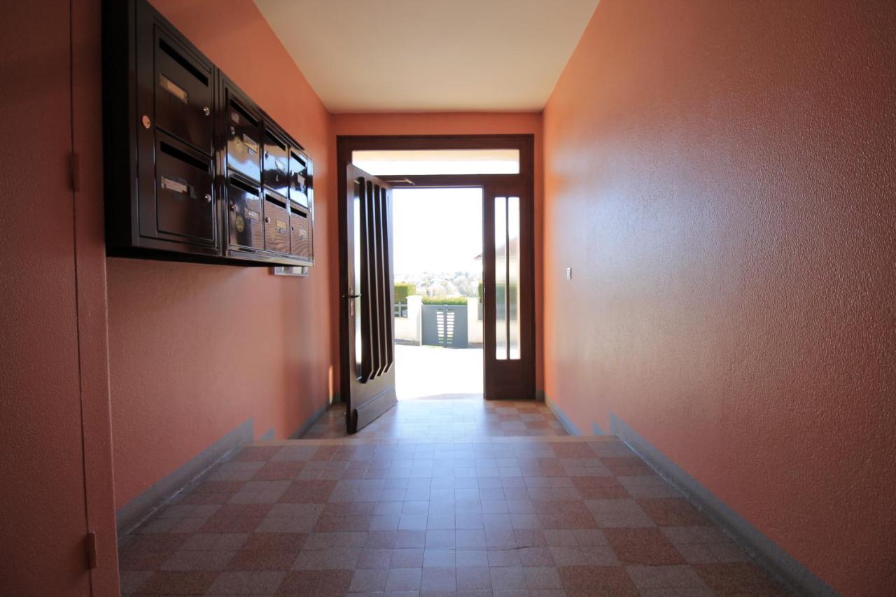 Lacolline-Ponthebert,Com - Appartement Entier Renove -Grand Parking Gratuit, Tout Equipe, Confortable, Netflix Et Amazon Prime Gratuits Et Illimites, Matelas Emma, Lave Linge, Vue Sur La Vallee, Rdc Exterior photo