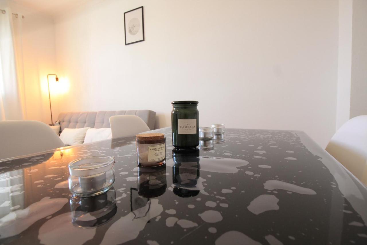 Lacolline-Ponthebert,Com - Appartement Entier Renove -Grand Parking Gratuit, Tout Equipe, Confortable, Netflix Et Amazon Prime Gratuits Et Illimites, Matelas Emma, Lave Linge, Vue Sur La Vallee, Rdc Exterior photo